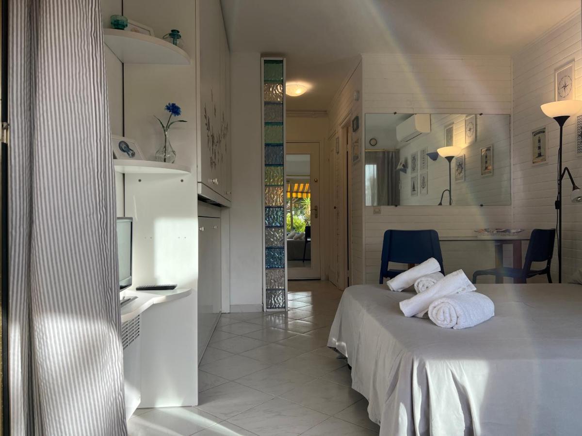 Blue Terrace Apartment - Marina Baie Des Anges Villeneuve-Loubet Kültér fotó